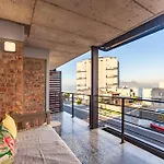 Chic Warehouse Style 1 Bedroom, Blouberg Beachfront, 14 Manhattan