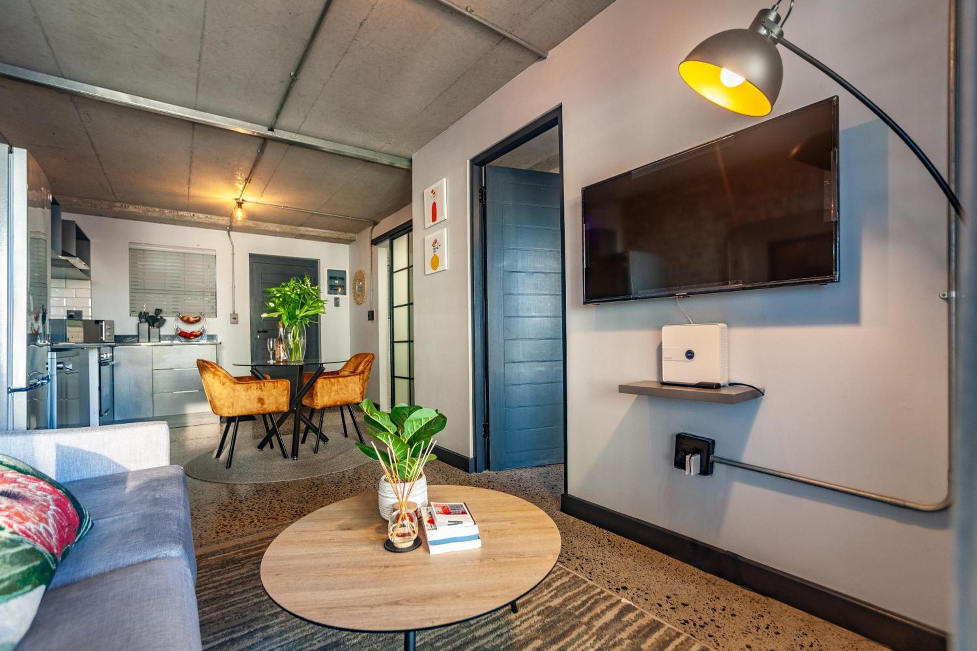 Chic Warehouse Style 1 Bedroom, Blouberg Beachfront, 14 Manhattan Cape Town