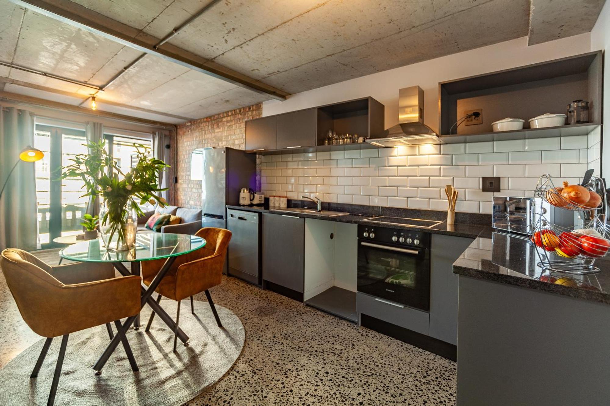 Apartment Chic Warehouse Style 1 Bedroom, Blouberg Beachfront, 14 Manhattan Cape Town