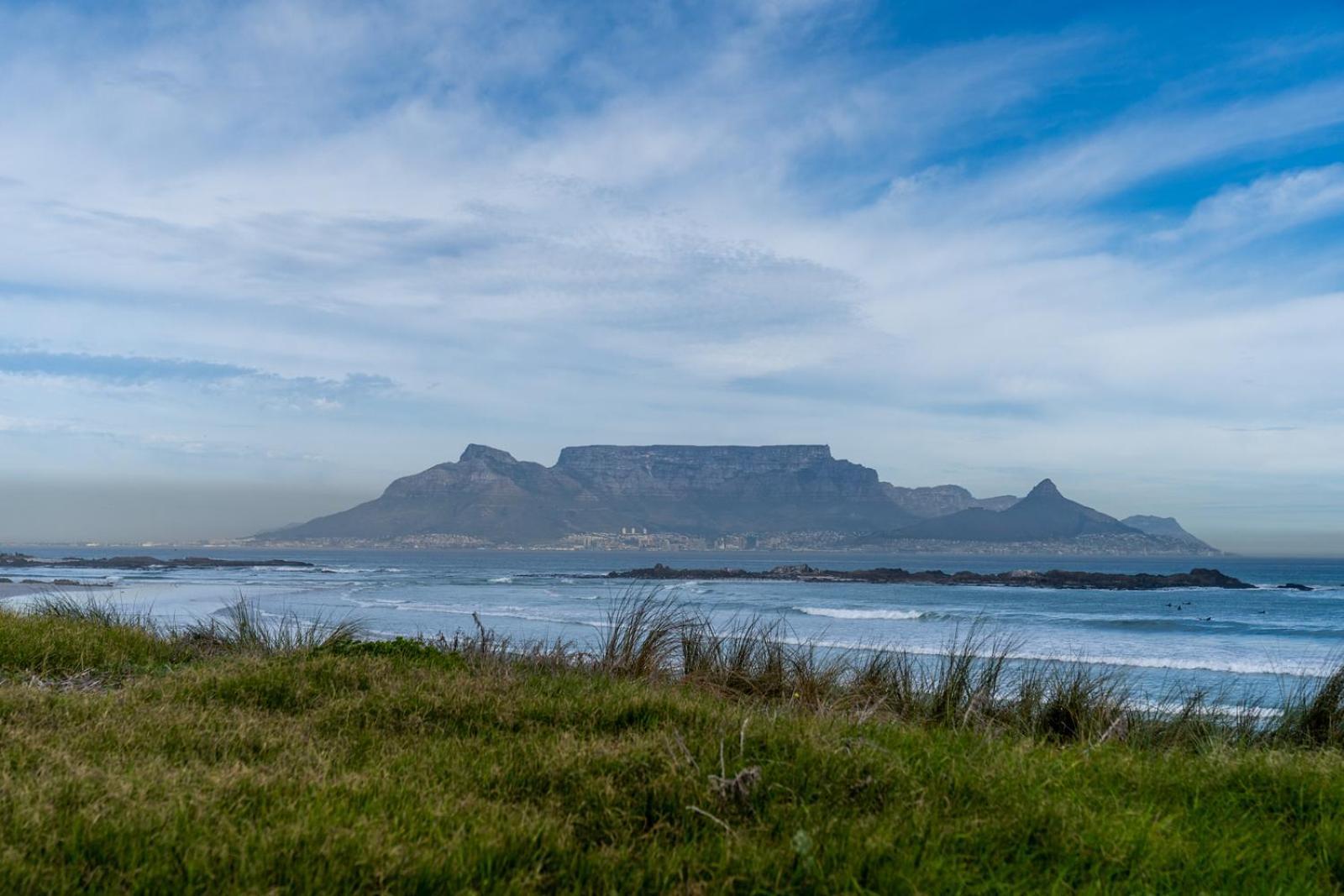 Apartment Chic Warehouse Style 1 Bedroom, Blouberg Beachfront, 14 Manhattan *