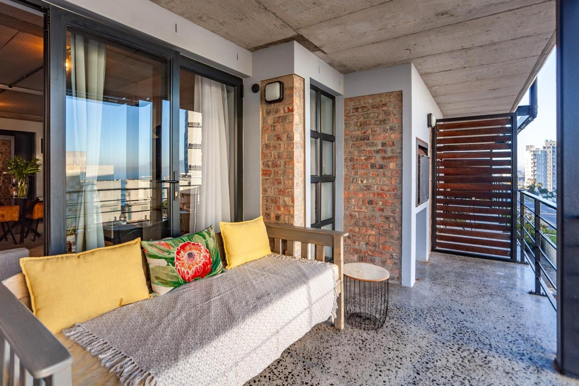 Apartment Chic Warehouse Style 1 Bedroom, Blouberg Beachfront, 14 Manhattan Cape Town